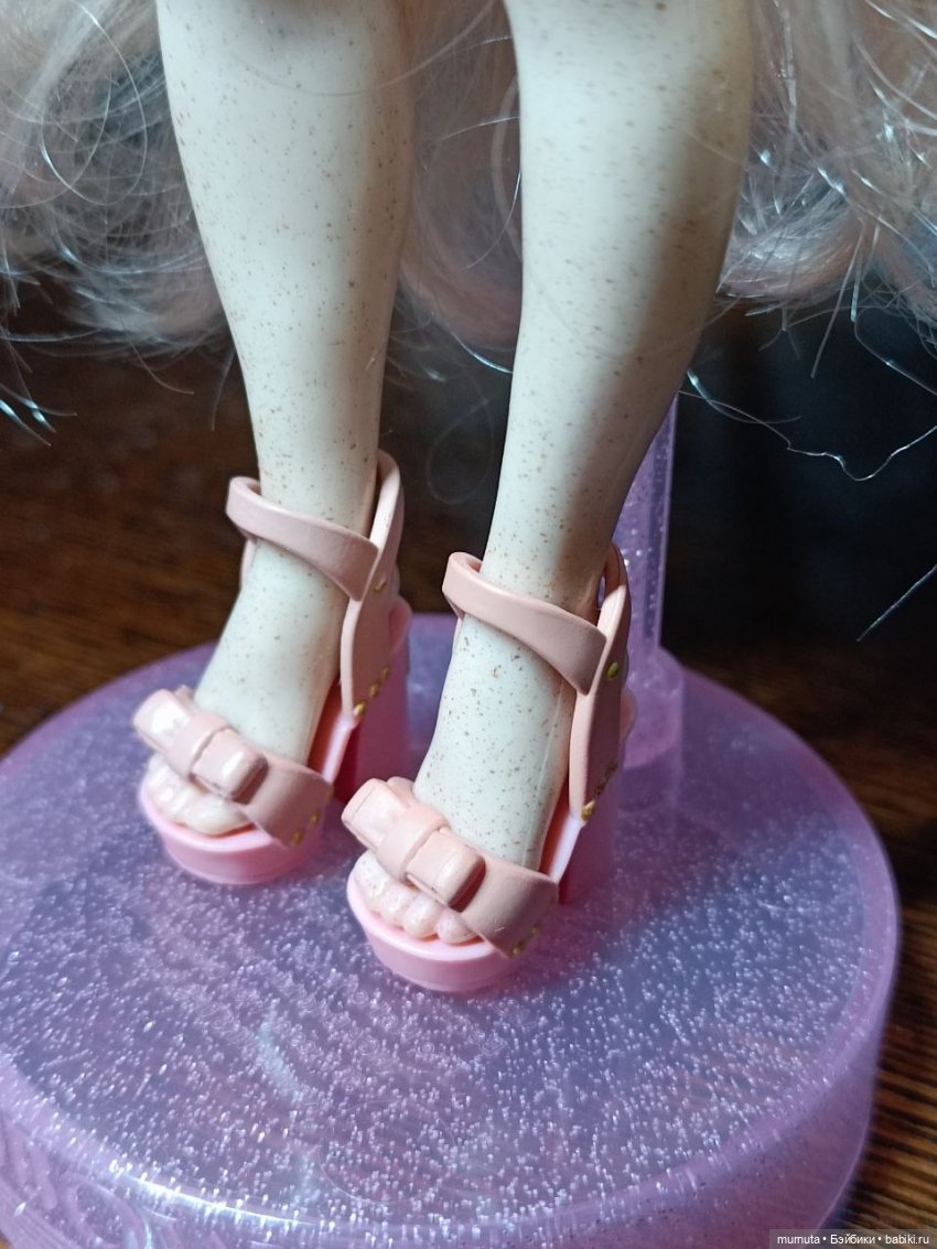 Знакомство: Виктория от Rainbow High (фото 3)