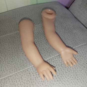 Добрый вечер, подскажите пожалуйста от какой куклы руки