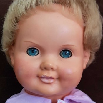 Пупс ГДР? помогите определить