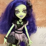 Кукла Monster High G1 Аманита Мрак и Цветение