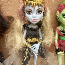 Эбби 13 Желаний, Monster High G1, первые выпуски