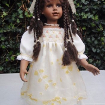 Помогите найти историю куклы