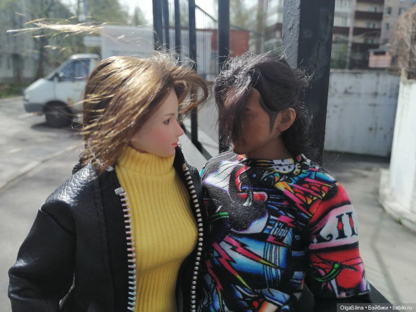 Рокс и Джиро. Весенняя прогулка (часть 1)