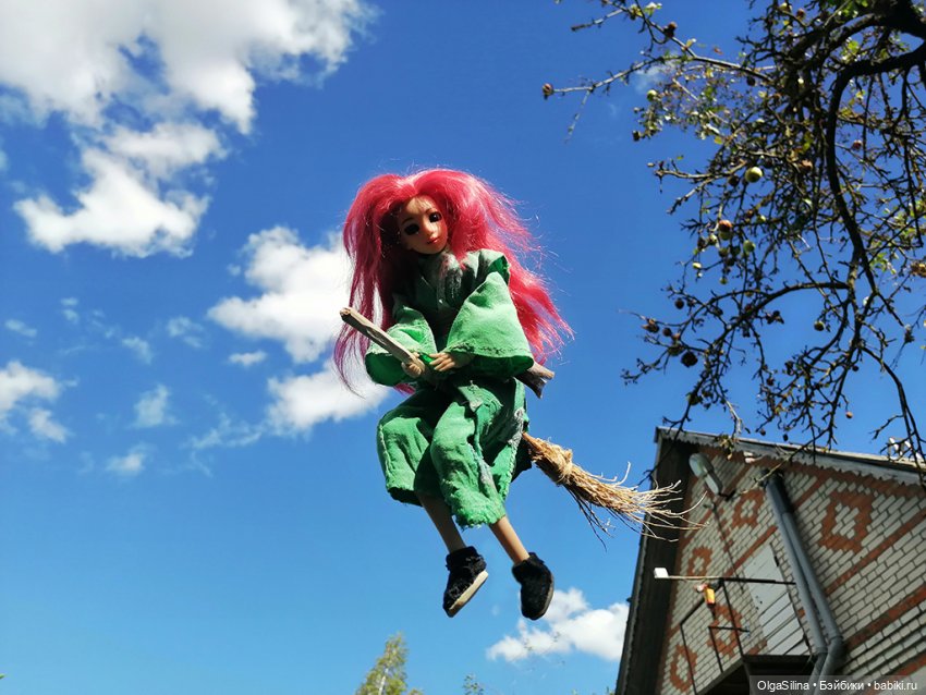 Полёт Мэгги — Кукольные фотоистории и сериалы: комиксы