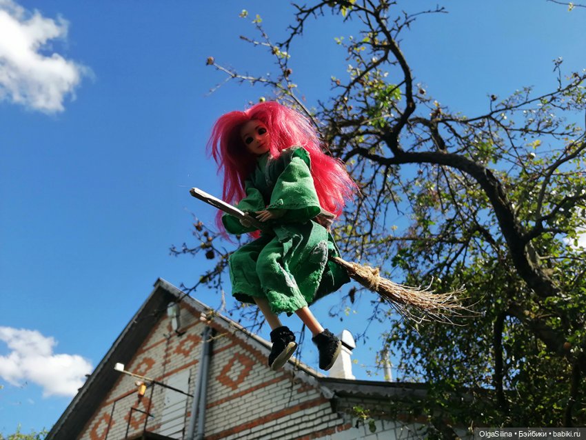 Полёт Мэгги — Кукольные фотоистории и сериалы: комиксы