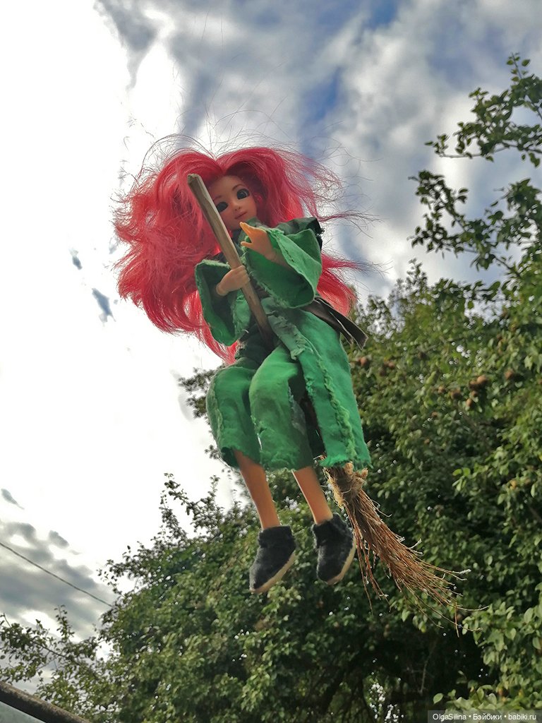 Полёт Мэгги — Кукольные фотоистории и сериалы: комиксы