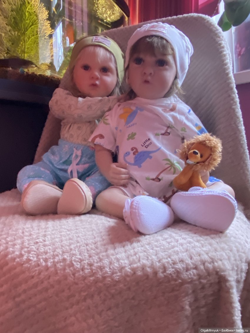 Каждая девочка любит наряды. Обновки для Маруси и Ульяши (фото 2)