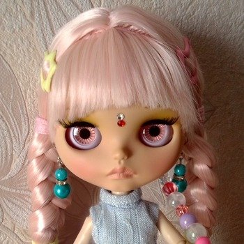 Голова Блайз на теле рейнбоу хай