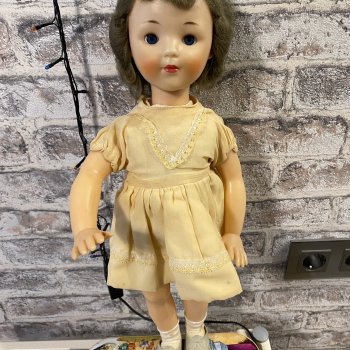 Помогите опознать куклу,Hard пластик,возможно Англия