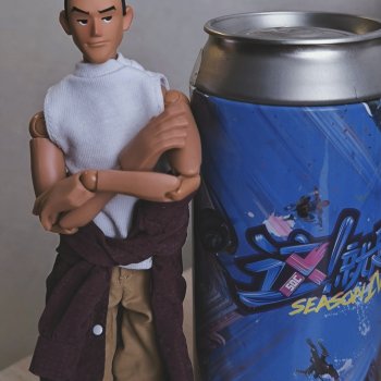 Харизматичный парень из банки