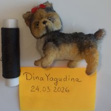 Вязанная микрофигурка Йорк.