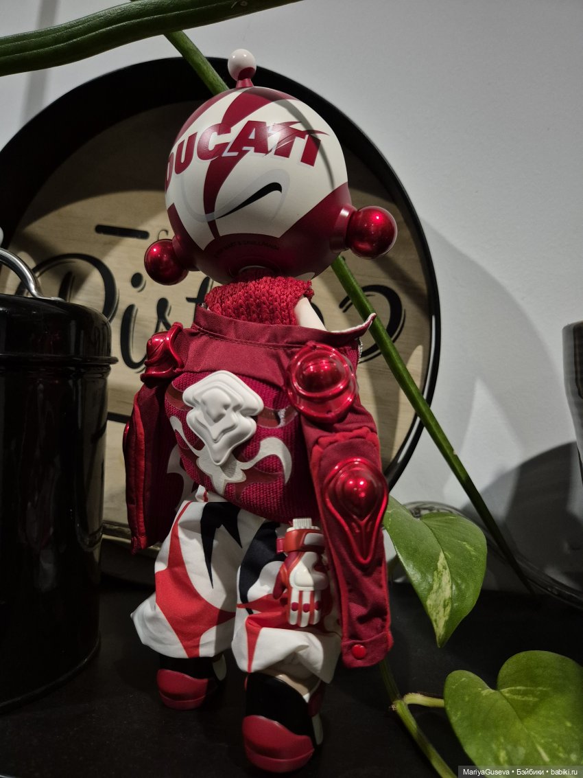 SKULLPANDA × DUCATI 1/6 Action Figure (фото 4)