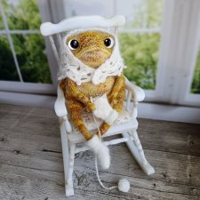Жабка вязаная ручной работы