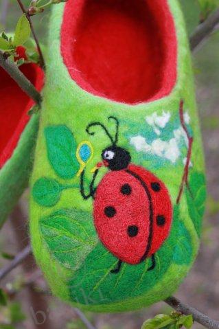 Таптушки Божья коровка - мокрое валяние своими руками