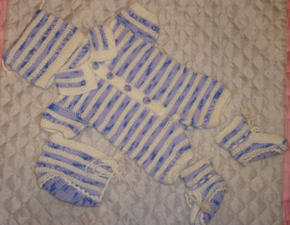 Вязаные вещички для кукол-малышей