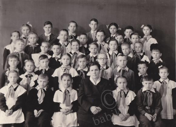 Моя подружка детства - Зоя (фото 2)