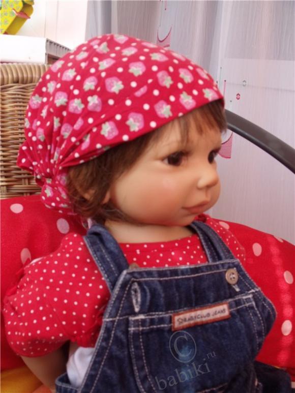 Солнышко светит,ребенок в саду, а мамка играет