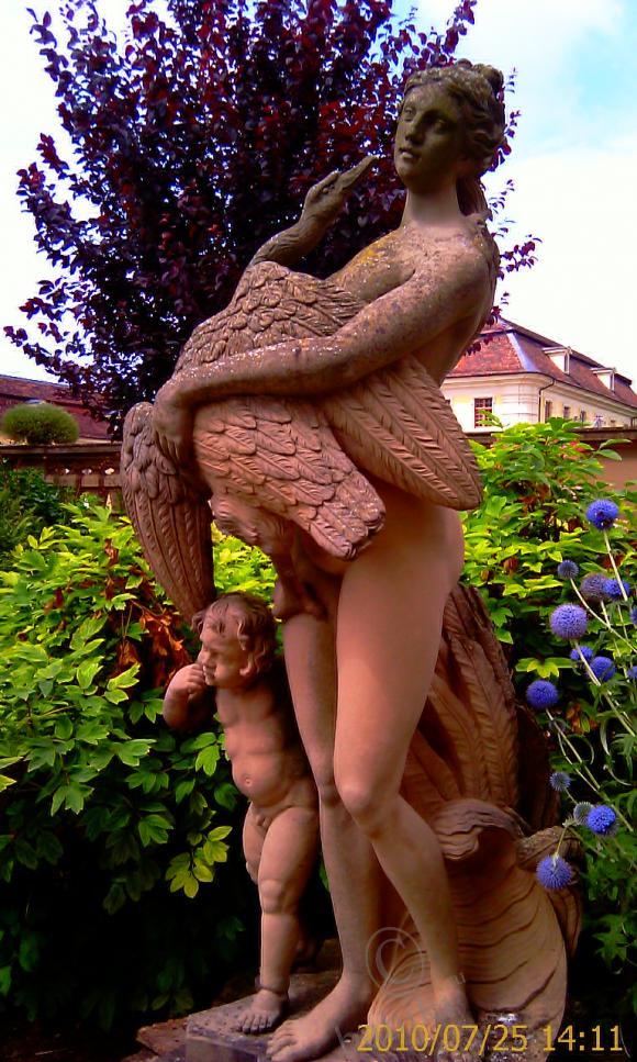 Кто сказал, что "МЫ не в СКАЗКЕ ЖИВËМ"