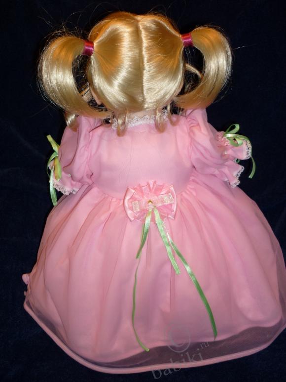 Мама песню напевала, одевала дочку. Кукла Адора