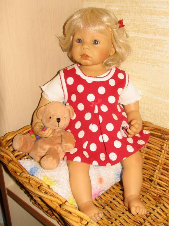 Маленькая Мария - коллекционная кукла от Zapf - 2 (фото 6)