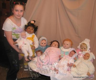 Дом, где живут куклы. Добавила фотографии, по просьбам трудящихся, ну и от себя кое-что