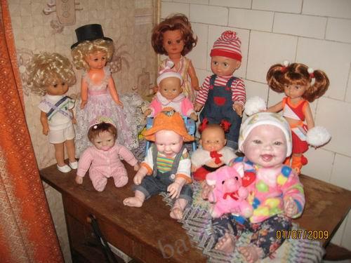 Наша кукольная семья — Коллекции игровых кукол (Playline): фото полок
