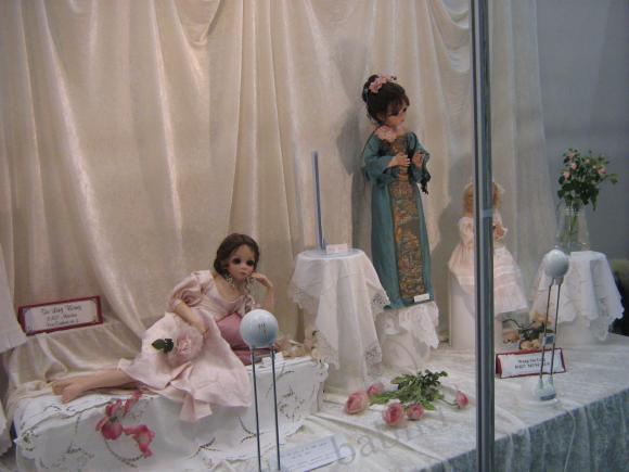 Фото с осенней кукольной  выставки в Москве