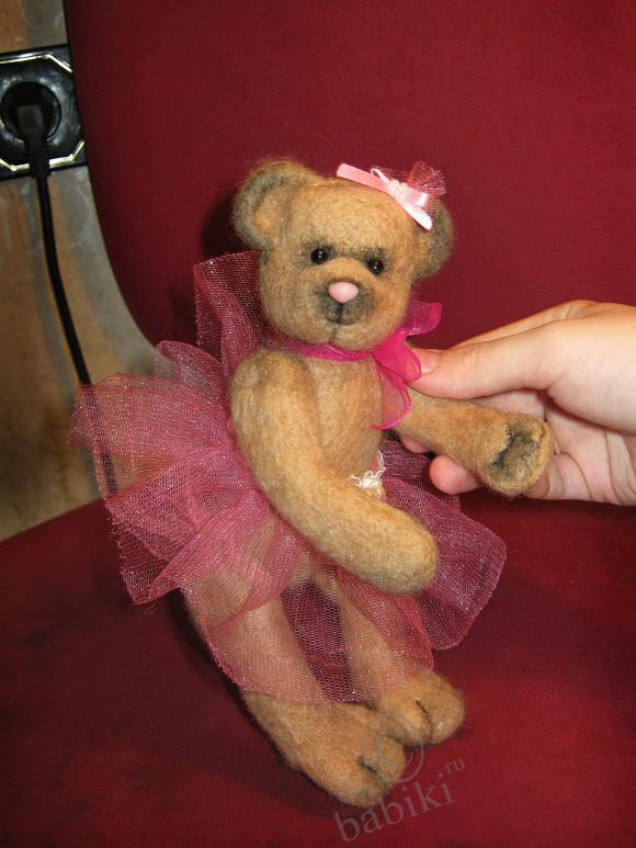 Мишуня балеринка - техника сухого валяния из шерсти (фото 6)