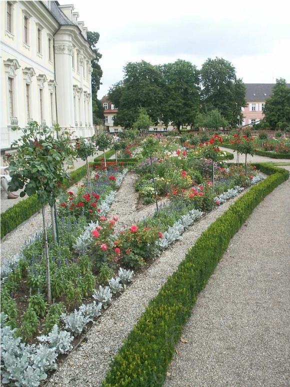 Кто сказал, что "МЫ не в СКАЗКЕ ЖИВËМ"