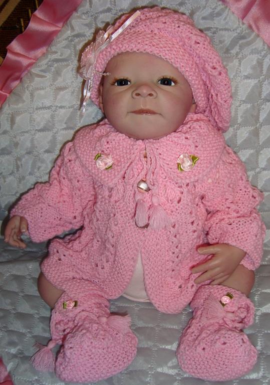 Вязаные вещички для кукол-малышей