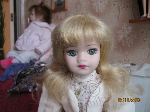 Анжелика - фарфоровая кукла (фото 3)