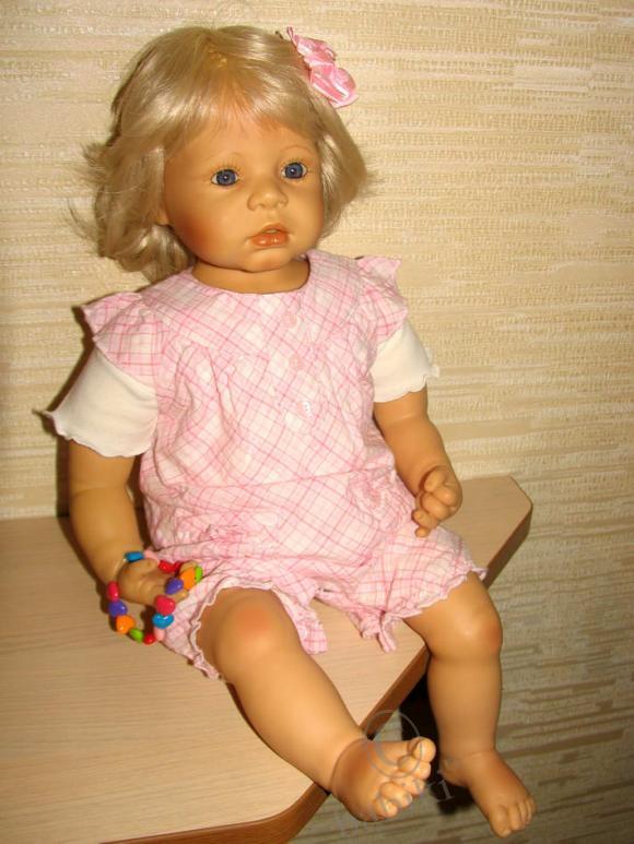 Маленькая Мария - коллекционная кукла от Zapf - 2