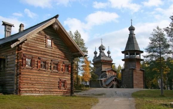 Музей деревянного зодчества под открытым небом "Малые Карелы"