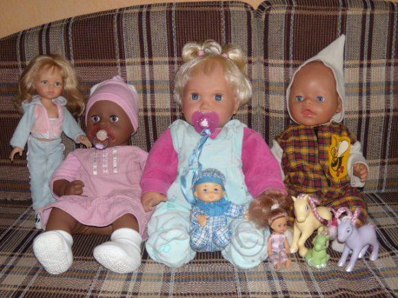 Lili: Мои куколки — Коллекции игровых кукол (Playline): фото полок