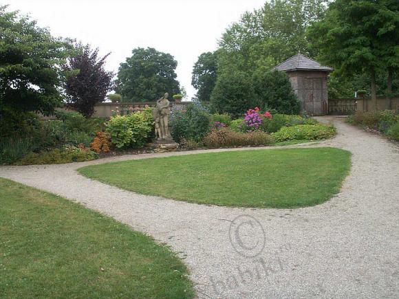 Кто сказал, что "МЫ не в СКАЗКЕ ЖИВËМ"