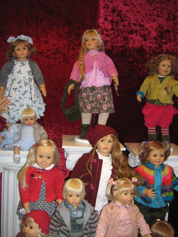 Фото с осенней кукольной  выставки в Москве