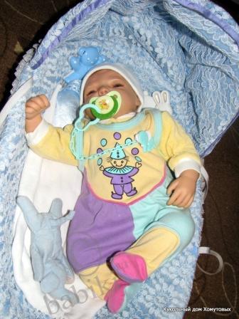 Дом, где живут куклы. Добавила фотографии, по просьбам трудящихся, ну и от себя кое-что