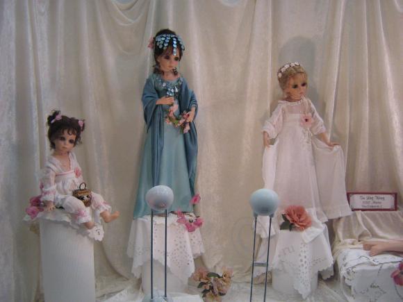 Фото с осенней кукольной  выставки в Москве