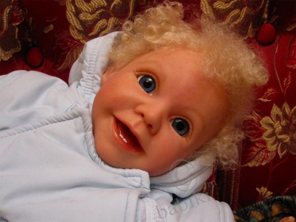 Просили мальчика :)Позитивная малышка реборн из молда Эви Герлинды Фезер (фото 5)