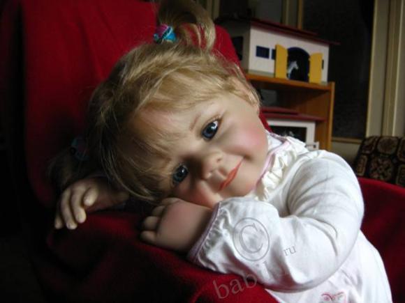 У нас новенькая. Добавила фотографии - кукла Джуди от Моники Левениг