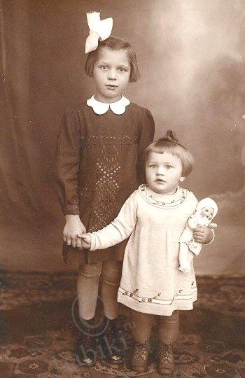 Красивые фото - ретро дети с ретро куклами 2