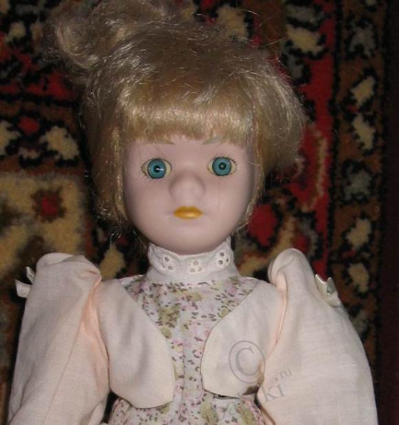 Анжелика - фарфоровая кукла (фото 2)