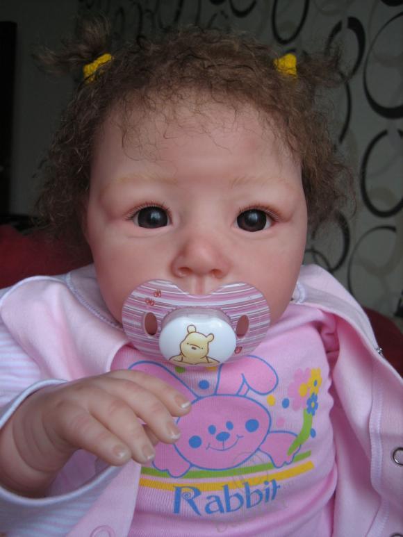 Малышка реборн Робин дома | Бэйбики Малышка реборн Робин дома (фото 6)