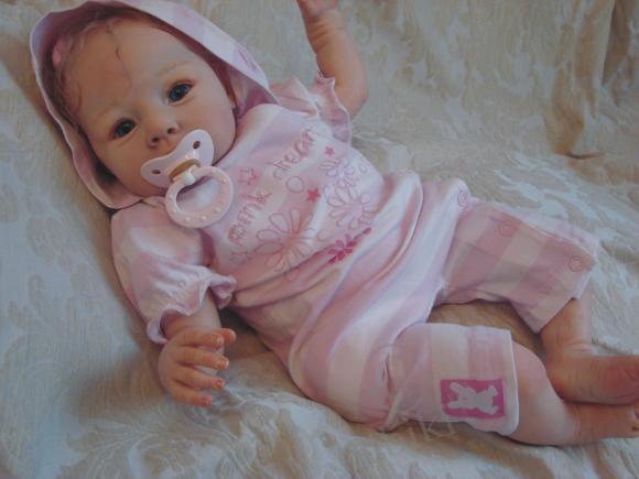 Сегодня появился на свет голубоглазый ангел. Кукла реборн Robin от Adrie Stoete