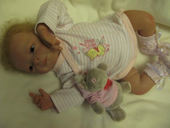 Кукла реборн Эстелька приехала домой. Счастью мамочки нет предела