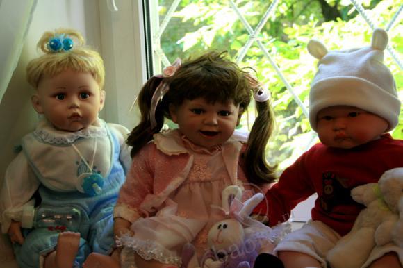 Мои любимые куклы — Коллекции игровых кукол (Playline): фото полок (фото 3)