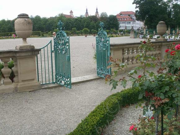 Кто сказал, что "МЫ не в СКАЗКЕ ЖИВËМ"