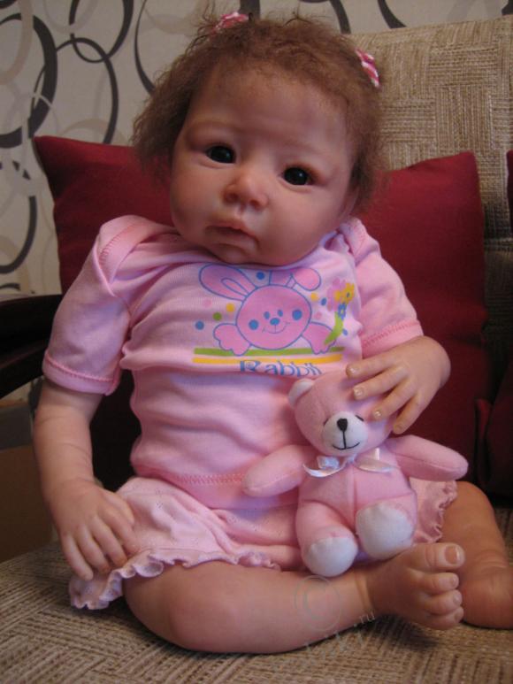 Малышка реборн Робин дома | Бэйбики Малышка реборн Робин дома (фото 3)