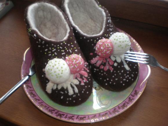 Тапки "Брауни с морженым" - мокрое валяние