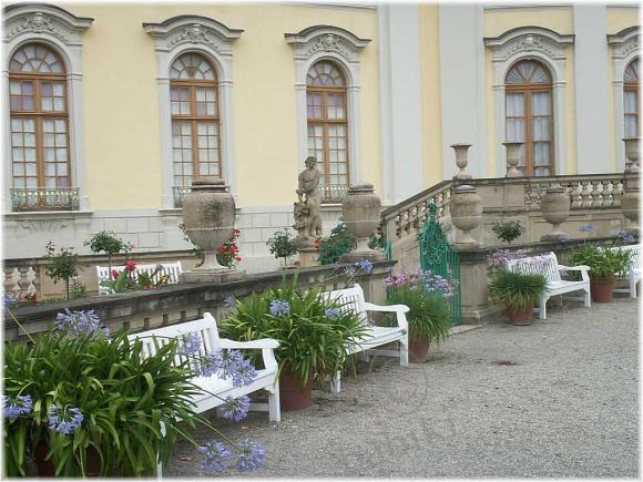 Кто сказал, что "МЫ не в СКАЗКЕ ЖИВËМ"